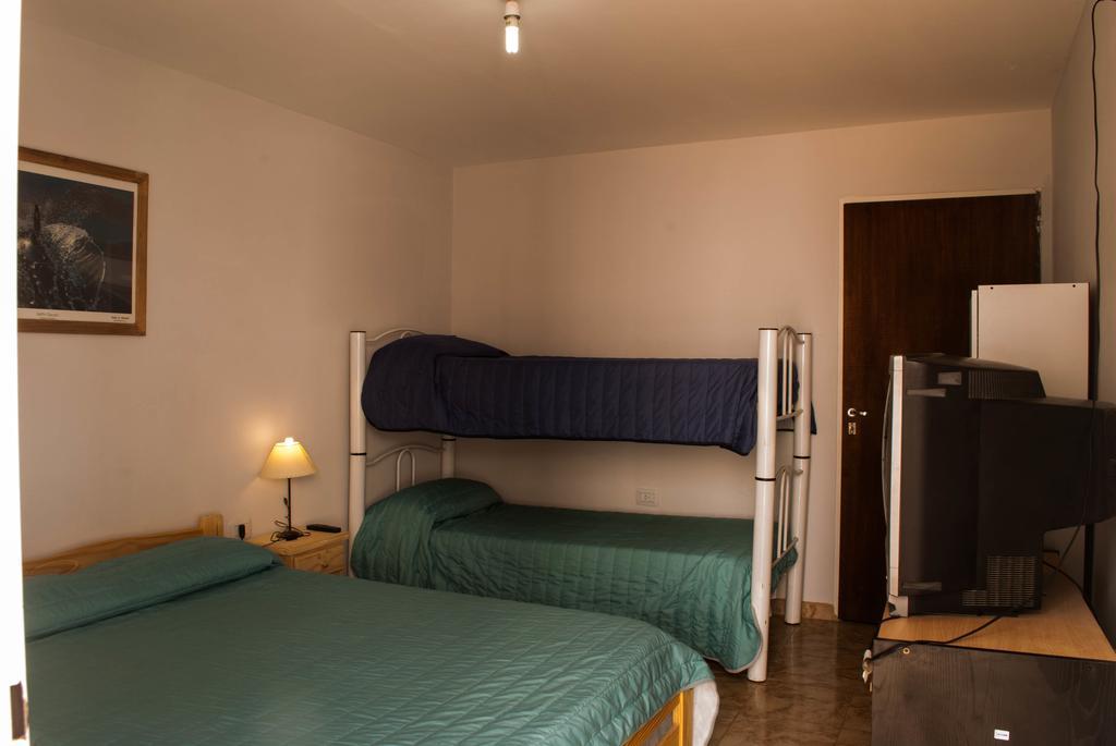 Loica Hostel بويرتو مادرين المظهر الخارجي الصورة