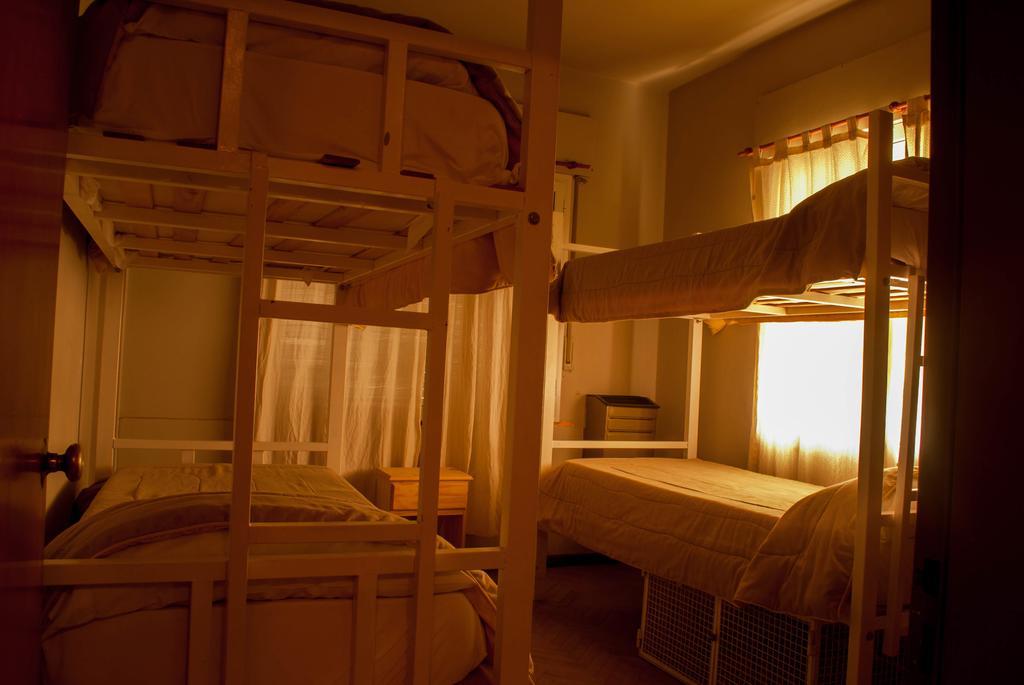 Loica Hostel بويرتو مادرين المظهر الخارجي الصورة